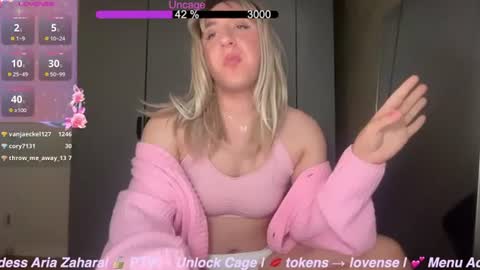 sissymaddieee online show from July 22, 7:27 pm
