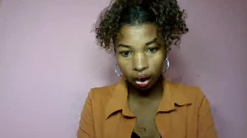 sisybelle online show from August 11, 5:09 am
