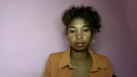 sisybelle online show from August 11, 7:21 am