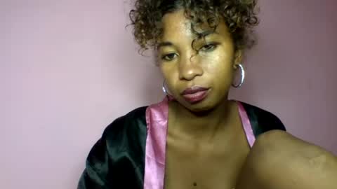 sisybelle online show from August 11, 4:42 pm