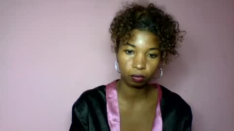 sisybelle online show from August 11, 5:48 pm