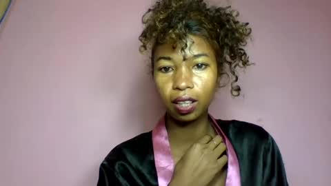 sisybelle online show from August 12, 2:14 am