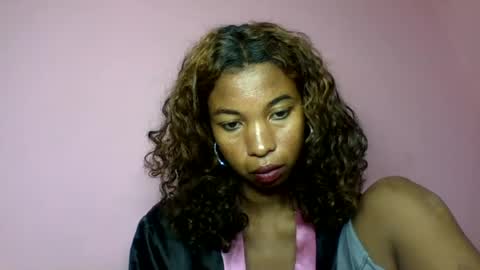 sisybelle online show from August 12, 5:59 pm