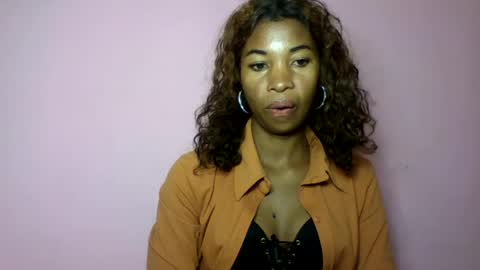 sisybelle online show from August 13, 5:05 pm