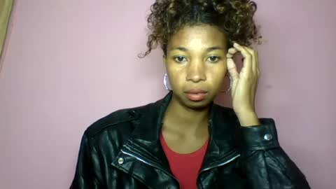 sisybelle online show from August 14, 5:16 pm