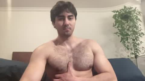 sixpacker_ online show from August 15, 6:06 am