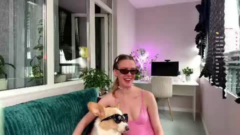 Emma online show from July 5, 1:36 pm