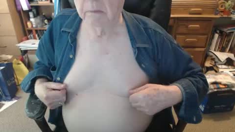 sjbottomboi online show from May 25, 2:13 am