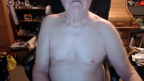 sjbottomboi online show from August 16, 5:33 am