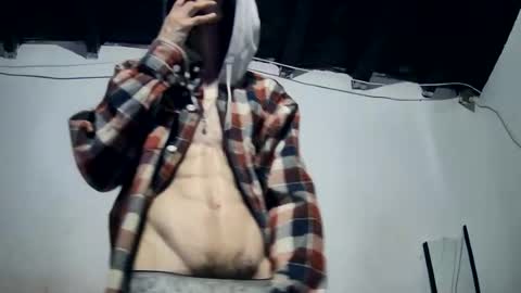 sk8sir online show from August 2, 3:24 am