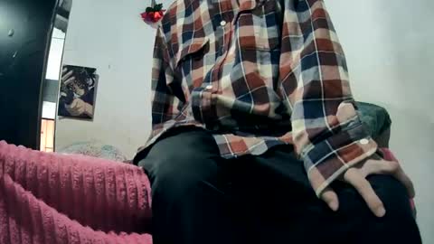 sk8sir online show from August 11, 5:04 pm