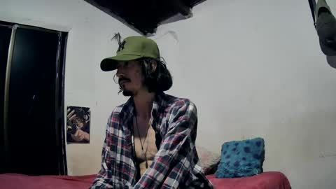 sk8sir online show from August 14, 11:08 pm