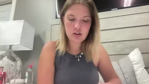 skiimaskabby online show from June 15, 4:32 am