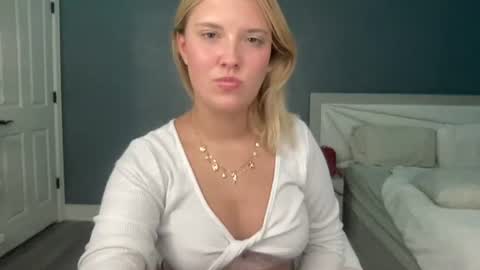 skiimaskabby online show from June 27, 4:49 am