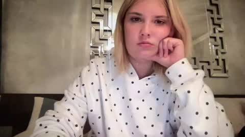 skiimaskabby online show from July 1, 4:57 am