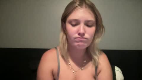 skiimaskabby online show from July 7, 3:32 am