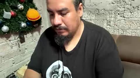 Elias online show from June 5, 8:36 pm