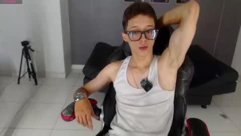 skinny_bigcock20 online show from July 24, 10:24 pm