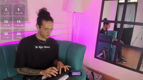 Mac online show from August 15, 2:32 pm