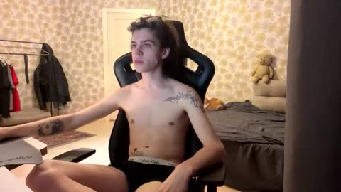 skinnyfitboy online show from April 29, 1:30 am