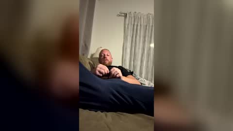 skinnysweetass online show from June 23, 3:29 am