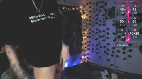 skiny_dann online show from August 12, 3:31 am