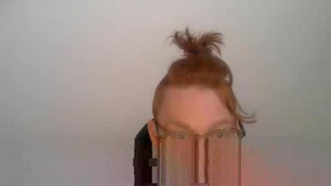 sklave_s online show from April 25, 5:30 pm