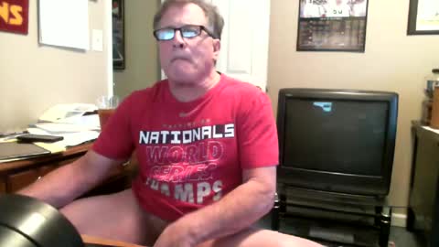 skn1960e online show from August 26, 2:13 pm