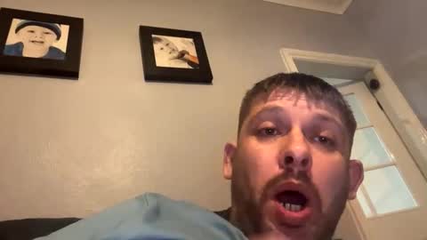 skuzzy25 online show from April 24, 12:03 am