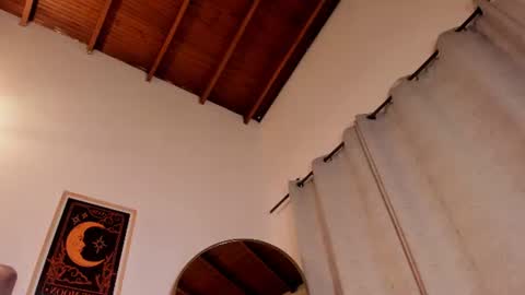 sky_caroline online show from August 4, 2:08 am