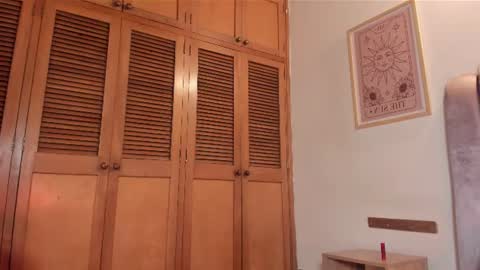 sky_caroline online show from August 13, 2:14 am