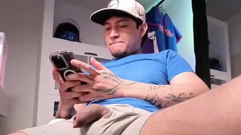 sky_wild online show from August 15, 12:25 am