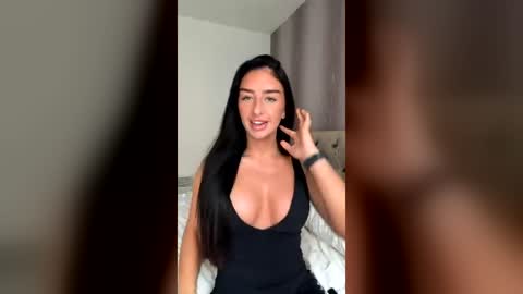 Skye online show from July 3, 11:12 am