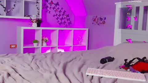skylar_mour online show from August 3, 6:59 pm