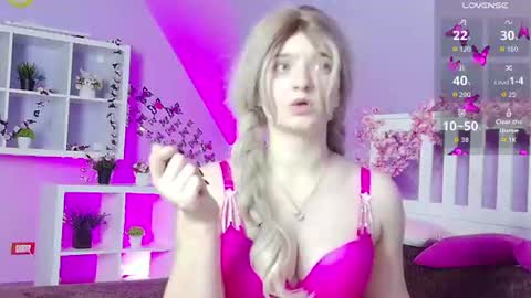 skylar_mour online show from August 14, 5:49 pm