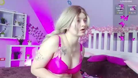 skylar_mour online show from August 14, 8:01 pm