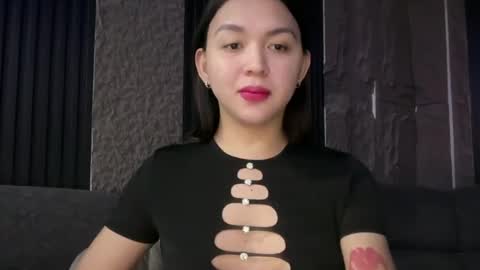 skylarvox_ online show from August 6, 2:10 am