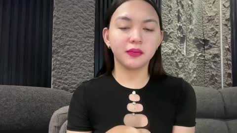 skylarvox_ online show from August 6, 4:22 am