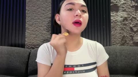 skylarvox_ online show from August 11, 4:03 am