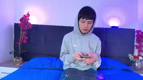 skylen_snow online show from June 30, 8:21 pm