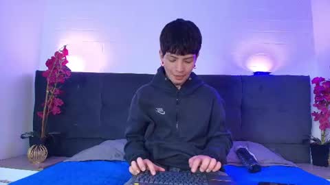 skylen_snow online show from July 1, 7:26 pm