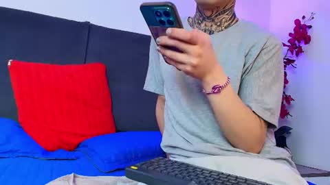 skylen_snow online show from July 10, 5:57 am