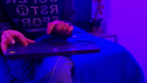 skylen_snow online show from July 10, 9:15 am