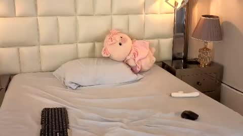 Skyler online show from August 4, 9:34 pm