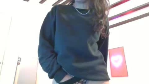 skylerwithe007 online show from May 6, 10:33 pm
