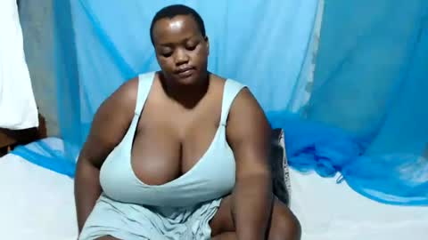 skylla07 online show from August 4, 5:48 am