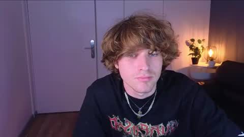 skyveyr online show from July 29, 9:49 am