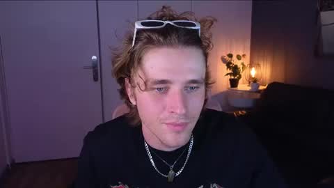skyveyr online show from July 29, 1:07 pm