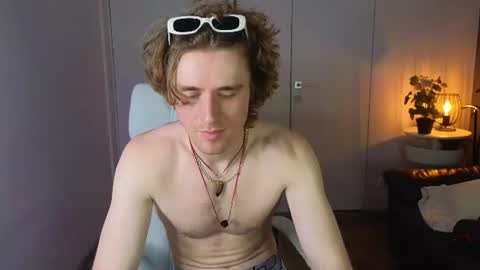 skyveyr online show from August 5, 11:52 am