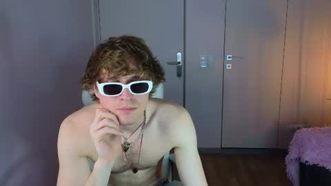 skyveyr online show from August 18, 2:34 pm